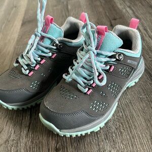 NORTHSIDE BENTON WATERPROOF HIKING KIDS SHOE, Size 1, Aqua color Blue/Pink/Grey